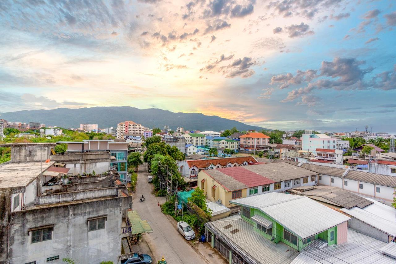 Oyo 990 Siam​ Lanna​ Grand​ Hotel​ Chiangmai Чиангмай Экстерьер фото